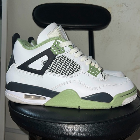 2023 Women’s Air Jordan 4 Retro 'Seafoam'